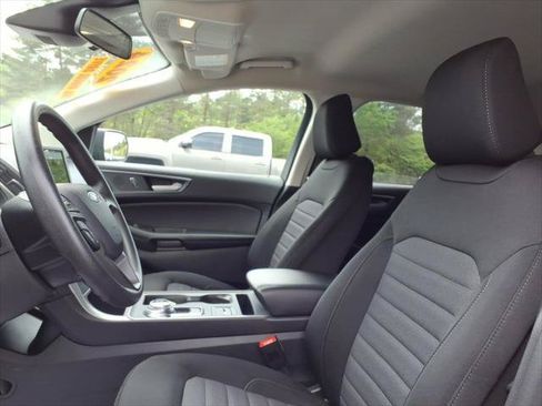 Used 2024 Ford Edge SE AWD/4WD image 11