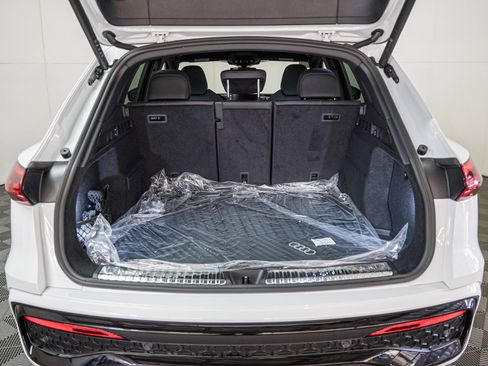 New 2025 Audi SQ5 Premium Plus image 8
