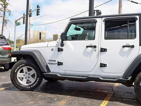 Used 2015 Jeep Wrangler Unlimited Sport w/ Quick Order Package 24S AWD/4WD image 13