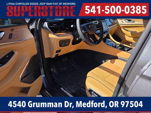 New 2026 Jeep Grand Cherokee Summit AWD/4WD image 10