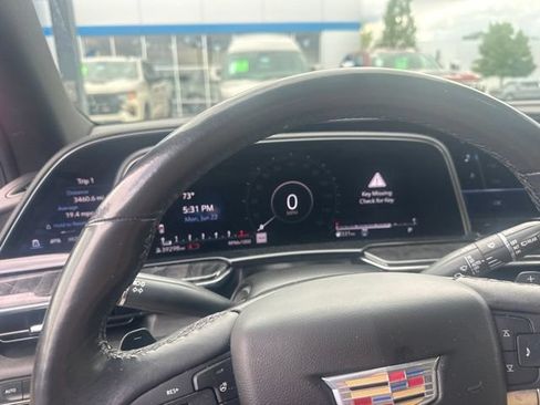Used 2021 Cadillac Escalade Premium Luxury w/ Performance Package AWD/4WD image 7