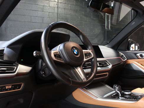 Used 2021 BMW X5 xDrive40i w/ M Sport Package AWD/4WD image 33