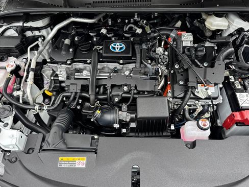 Used 2024 Toyota Corolla LE FWD image 33