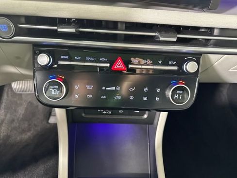 Used 2025 Hyundai Tucson Limited image 23