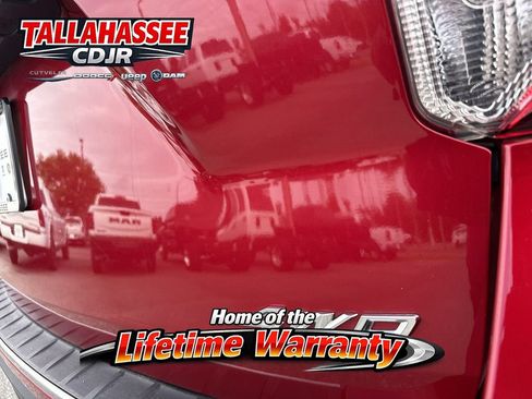 Used 2023 Ford Explorer Platinum w/ Technology Package AWD/4WD image 6