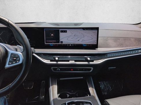 Used 2025 BMW X5 sDrive40i w/ M Sport Package RWD image 15