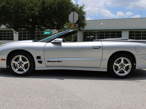 Used 1999 Pontiac Firebird Trans Am RWD image 18