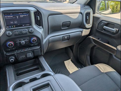 Used 2021 Chevrolet Silverado 1500 LT Trail Boss AWD/4WD image 9