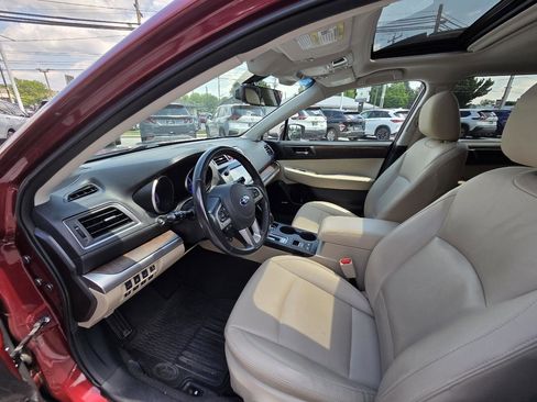 Used 2017 Subaru Outback 2.5i Limited AWD/4WD image 11