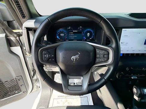 Used 2025 Ford Bronco Big Bend image 39