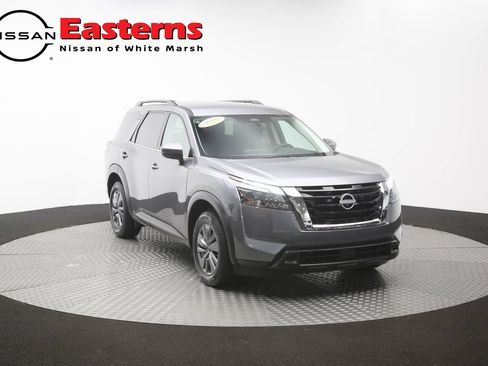 Used 2025 Nissan Pathfinder SV FWD image 51