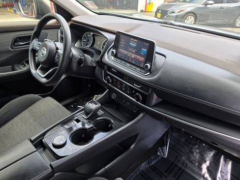 Used 2021 Nissan Rogue S image 10