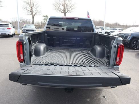 Certified 2026 GMC Sierra 1500 SLT AWD/4WD image 8