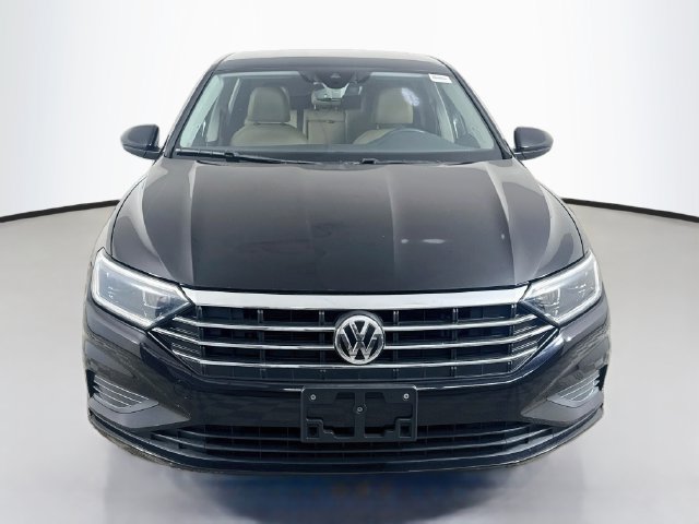 Used 2021 Volkswagen Jetta SEL FWD image 2