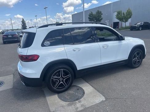 Used 2022 Mercedes-Benz GLB 250 4MATIC image 6