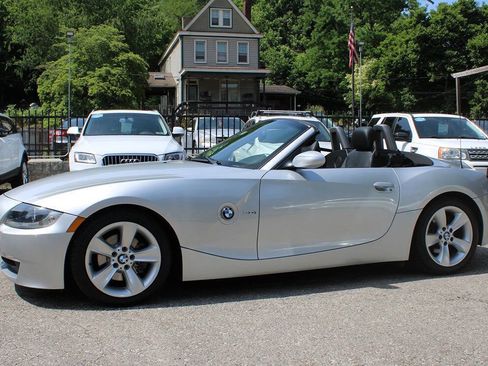 Used 2006 BMW Z4 3.0i RWD image 5