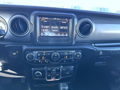 Used 2023 Jeep Wrangler Unlimited Sport image 14