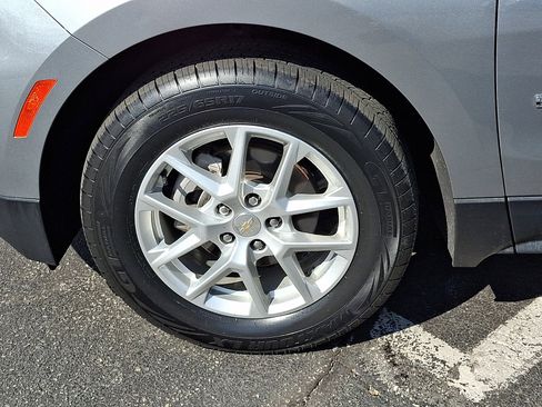 Used 2023 Chevrolet Equinox LT image 9