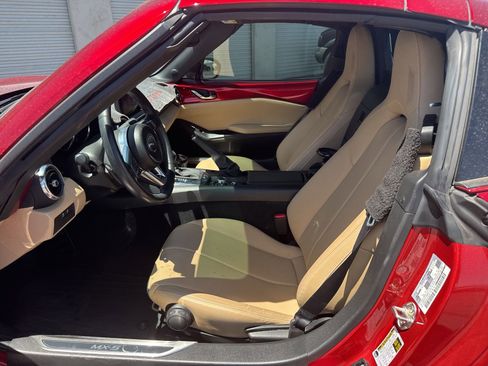 Used 2020 MAZDA MX-5 Miata RF Grand Touring RWD image 10
