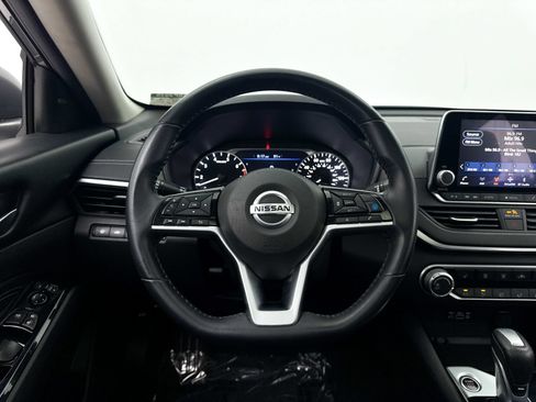 Used 2021 Nissan Altima 2.5 SV w/ SV Premium Package FWD image 30