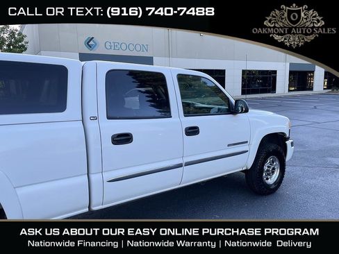 Used 2005 GMC Sierra 2500 SLT w/ Skid Plate Package AWD/4WD image 8