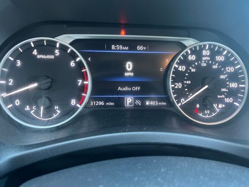 Certified 2025 Nissan Sentra SR FWD image 19