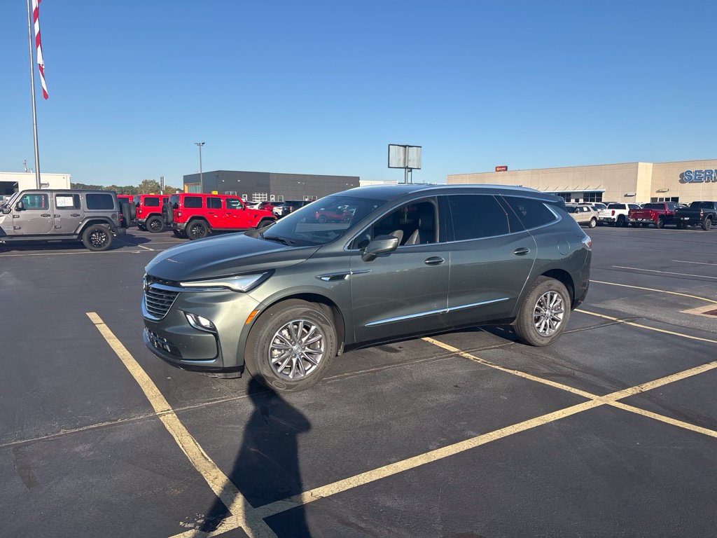 Used 2022 Buick Enclave Premium FWD image 4