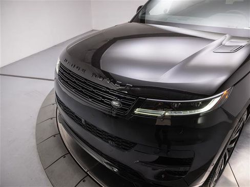 New 2026 Land Rover Range Rover Sport Dynamic SE image 9