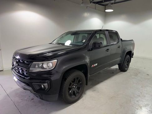 Certified 2021 Chevrolet Colorado Z71 w/ Z71 Midnight Edition AWD/4WD image 3