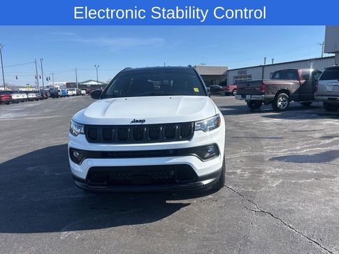 Used 2023 Jeep Compass Altitude image 9