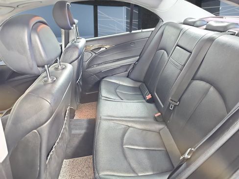 Used 2007 Mercedes-Benz E 350 Sedan image 10