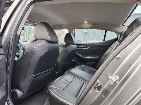 Used 2023 Nissan Maxima SV w/ Floor Mat Group image 10