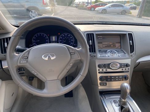 Used 2010 INFINITI G37 x Sedan w/ Premium Pkg AWD/4WD image 24