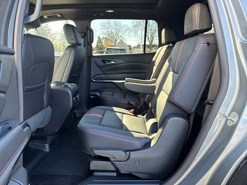 Certified 2025 Chevrolet Traverse RS image 26