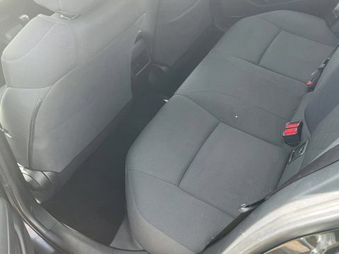 Used 2020 Toyota Corolla LE FWD image 5