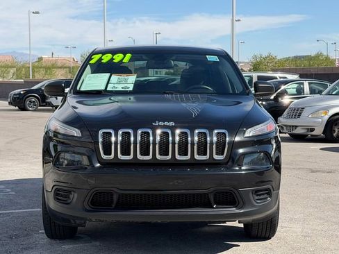 Used 2015 Jeep Cherokee Sport image 10