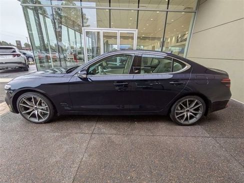 Used 2026 Genesis G70 2.5T Prestige RWD image 2