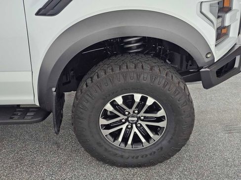 Used 2019 Ford F150 Raptor w/ Equipment Group 802A Luxury image 9