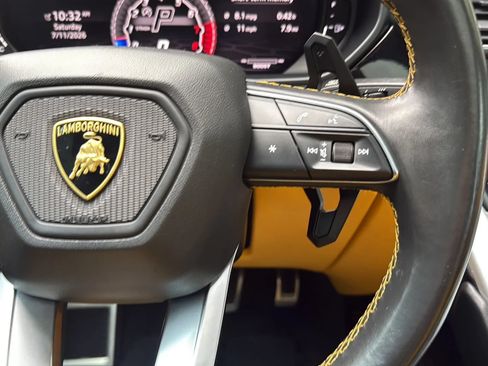 Used 2019 Lamborghini Urus AWD/4WD image 34