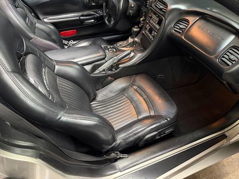 Used 2000 Chevrolet Corvette Convertible w/ Memory Pkg image 15