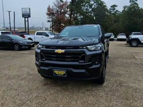 Certified 2024 Chevrolet Colorado LT w/ LT Convenience Package II image 3