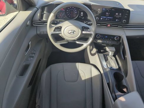 Used 2023 Hyundai Elantra SEL FWD image 14