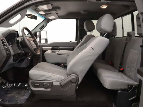 Used 2015 Ford F250 XLT w/ XLT Interior Package image 16