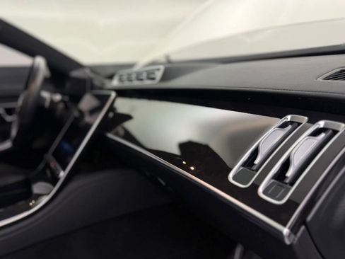 Used 2023 Mercedes-Benz S 580 4MATIC Sedan w/ AMG Line image 18