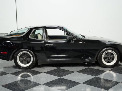 Used 1986 Porsche 944 Turbo image 12