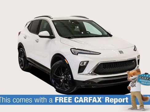 Used 2024 Buick Encore GX Sport Touring w/ Comfort Package image 2