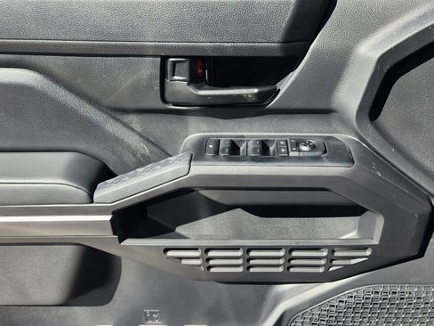 New 2025 Toyota Tacoma SR5 w/ Blackout Package (GST) image 22