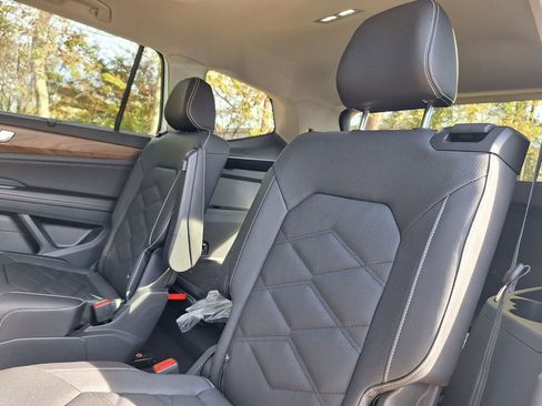 New 2026 Volkswagen Atlas SE image 24
