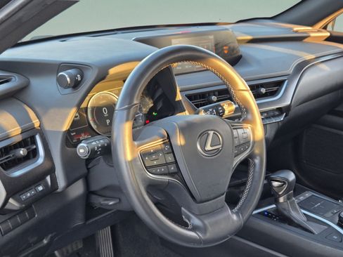 Used 2019 Lexus UX 200 w/ Accessory Package 2 FWD image 8