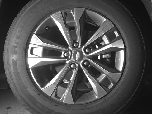 Used 2025 Chevrolet Equinox LT image 13